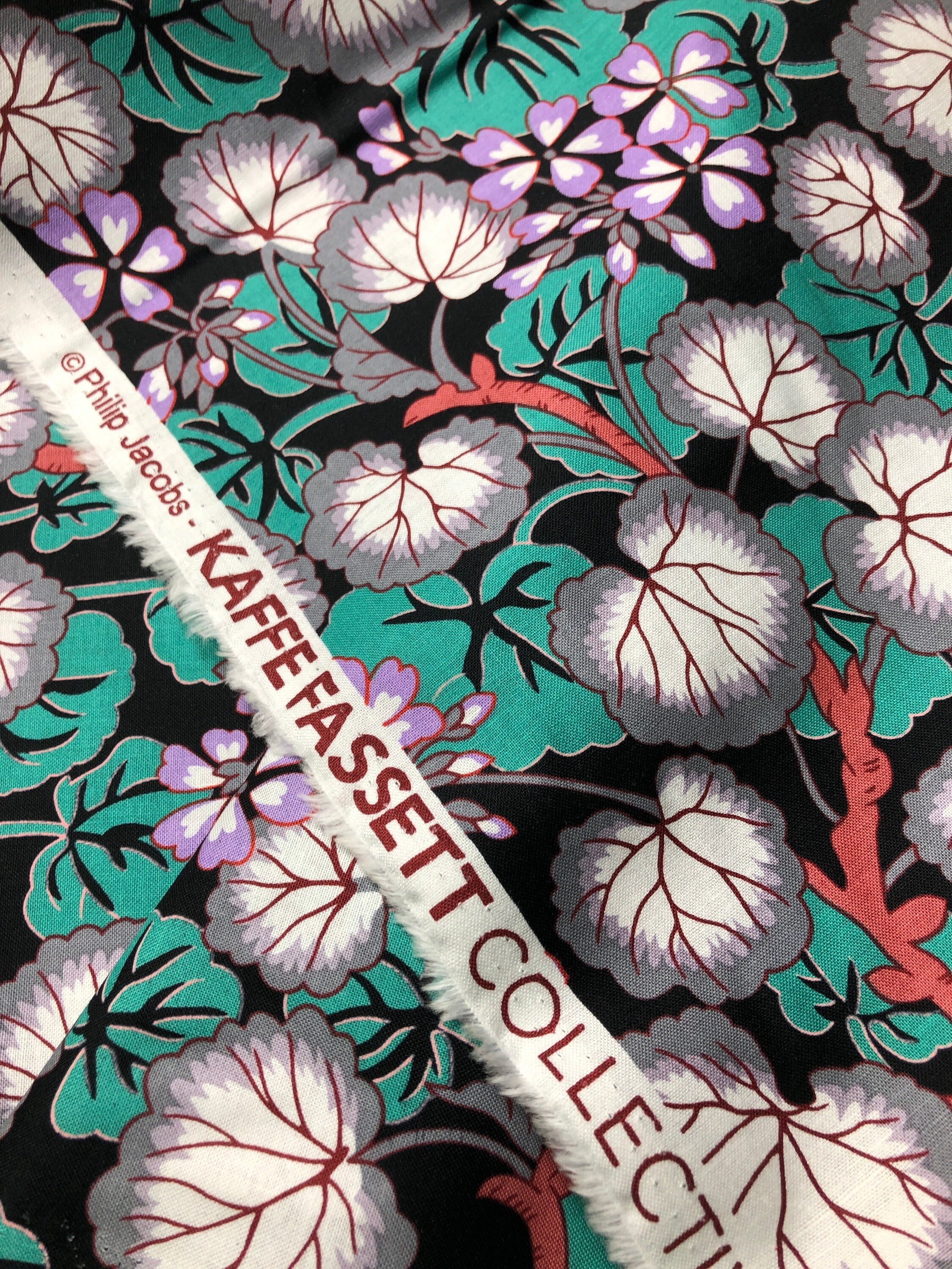 Climbing Geraniums - Black