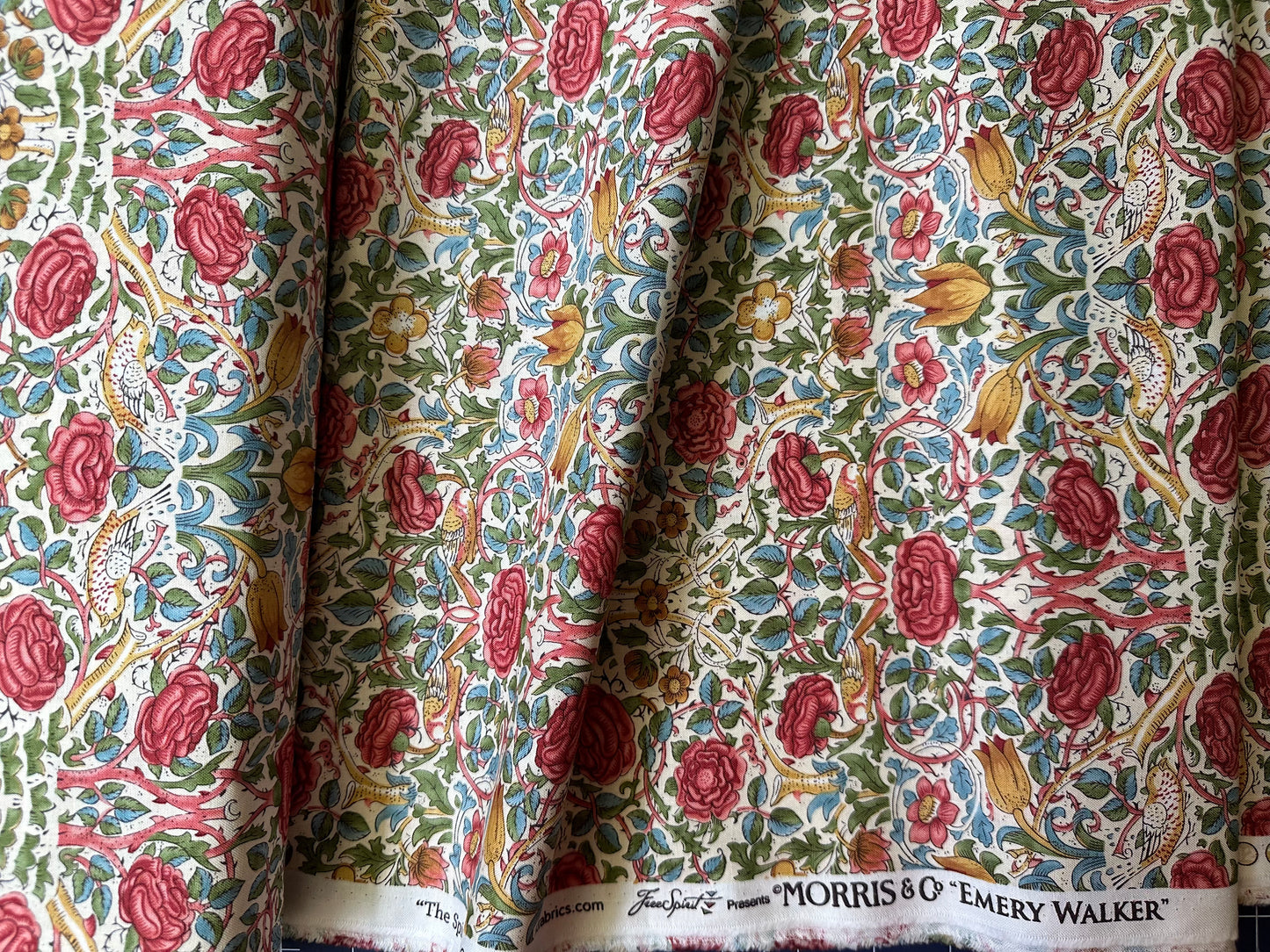 William Morris Emery Walker PWWM105-Rose Fabric