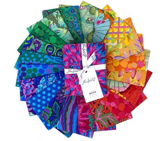 Classics Plus Fat Quarter Bundle - Rainbow